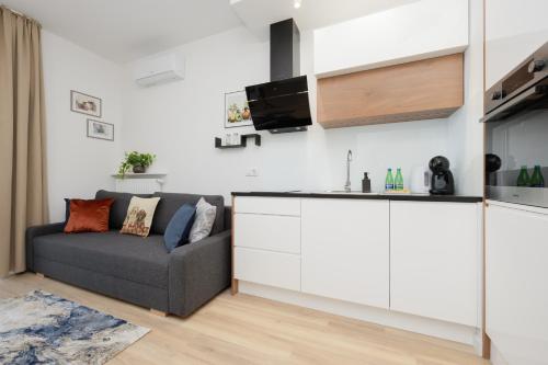 Holzera 3 studio - close to Medicover/Paley, Warsaw (photo 6)