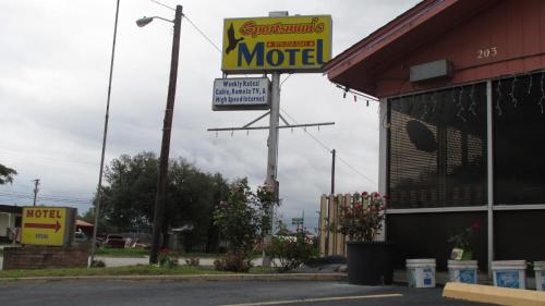 Sportsman's Motel