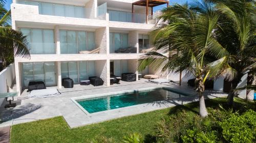 Beachfront Apartment Coral Vista