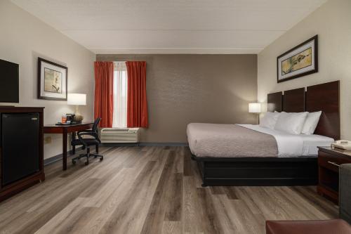 Quality Inn & Suites - image 30