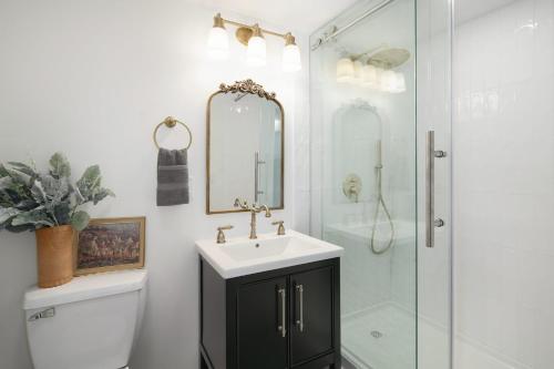 Silverwood Serenity: Large 2b 2b with Parking Silverwood Serenity: Large 2b 2b with Parking