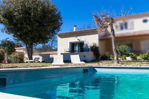 Propriete de 2 chambres avec piscine partagee terrasse et wifi a Saint Saturnin les Apt - Croagnes