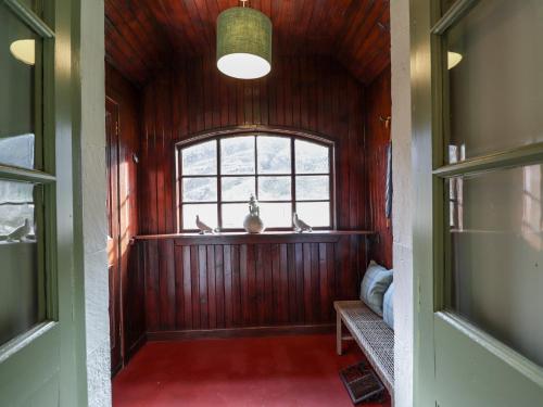 Зовнішній вигляд готелю, Glen Cottage - Torridon in Акнашін