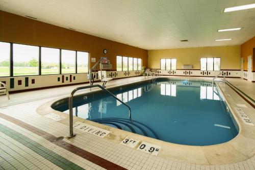 Swimming pool, Baymont By Wyndham Marion in Marion (IL)