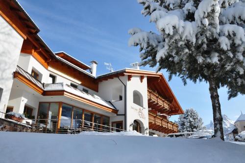 Hotel Chalet Dlaces Wolkenstein-Selva Gardena