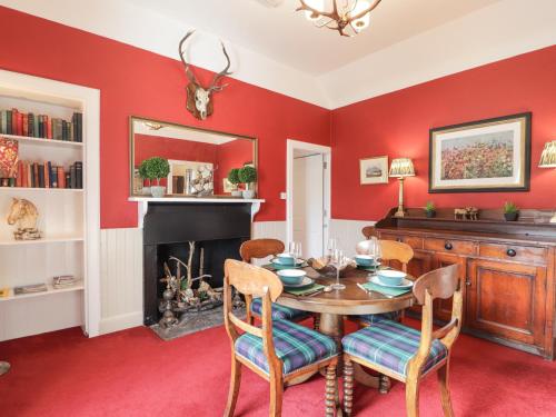 Зовнішній вигляд готелю, Stalker's Cottage - Torridon in Акнашін
