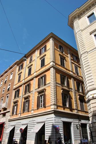 App Leoncino Design Apartment in Rome - image 13