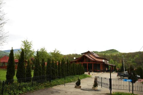 Păstrăvăria Crasna Bogiri (Pastravaria Crasna Bogiri) in ทาร์โกวิสเต
