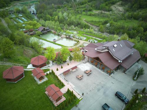Păstrăvăria Crasna Bogiri (Pastravaria Crasna Bogiri) in ทาร์โกวิสเต