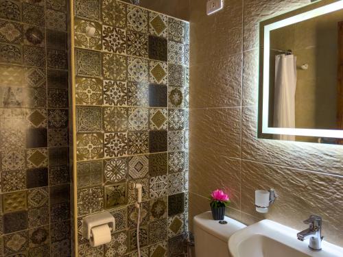 Royal Crown Hotel Giza Pyramids View - image 11