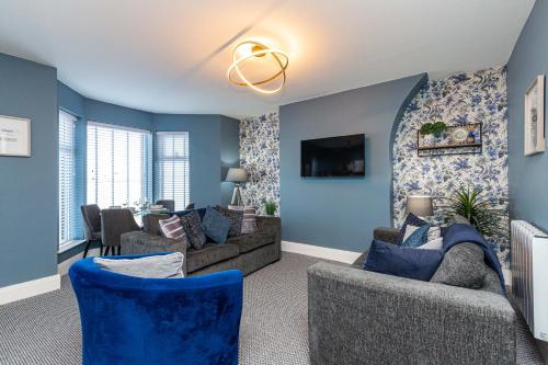 Seafront Apartment - Sleeps 6 - Gateway to the Lake District - Brand New, Morecambe