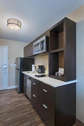 TownePlace Suites by Marriott Columbia - image 11