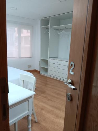 Apartamento para cuatro Huspedes Amplio y Cntrico Ciutat Vella, Valencie (fotografie 6)