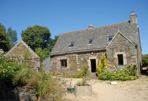 Maison confortable près de la mer à Guimaëc avec terrasse. gîte à louer Pont-Ménou