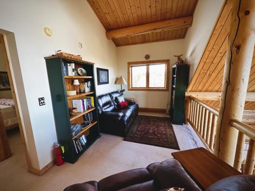 Palisade Pines - image 10