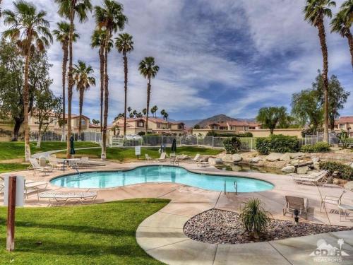 LaQuintas FINEST Resort - Condo in La Quinta, USA