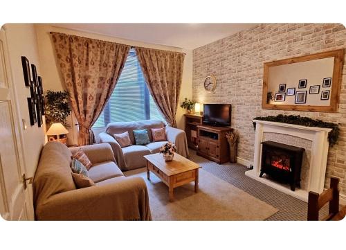 Entire, main door, pet friendly, home away from home, East Ayrshire - Apartment - Newmilns