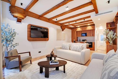 Luxury in the heart or Paris-Notre Dame