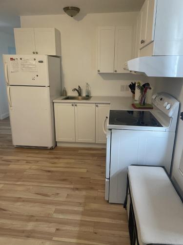4 Pièces, stationnement et tennis, Saguenay (foto 6)
