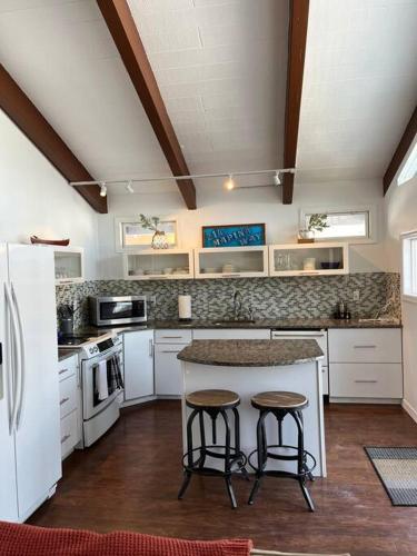 Lake Access with a View! Lake Wallenpaupack . in Greentown, USA