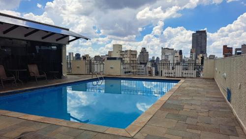 Flat Confortável - Academia - Piscina - Garagem - melhor localização do Itaim Bibi, São Paulo
