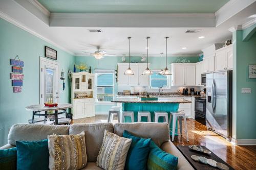 The Reel Teal home in Crystal Beach, USA