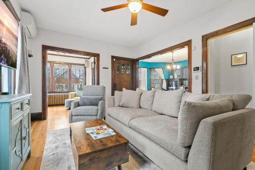 Lyndale Pleasant Getaway in Minneapolis, USA