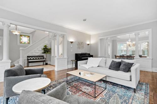 Sapphire Estate in Minneapolis, USA