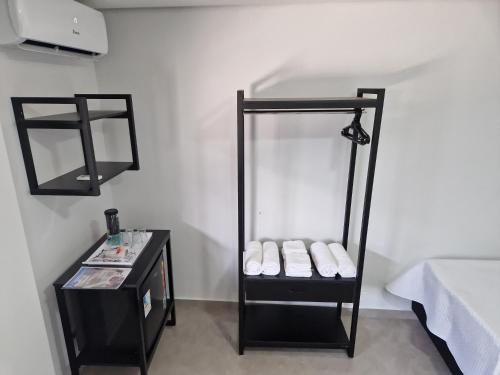 4 twin beds