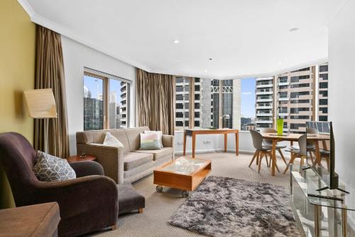 2302 Gloucester Self-Catering - image 6