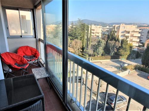 Appartement Sainte-Maxime, 1 pièce, 2 personnes - FR-1-780-37