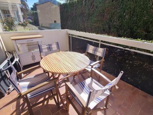 Appartement Sainte-Maxime, 1 pièce, 3 personnes - FR-1-780-41 - Location saisonnière - Sainte-Maxime