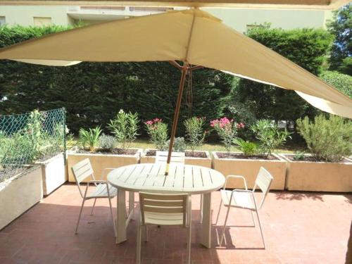 Appartement Sainte-Maxime, 1 pièce, 4 personnes - FR-1-780-61 - Location saisonnière - Sainte-Maxime