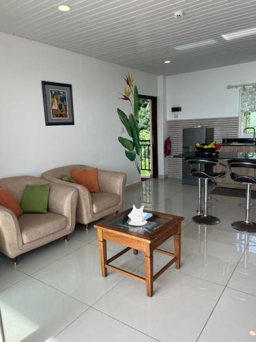 Creole Pearl Self Catering - Tap to explore photos