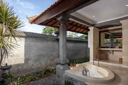 Santi Mandala Villa & Spa