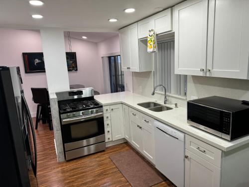 Sunrise 3 bed @ sawgrass mills in Sunrise, USA