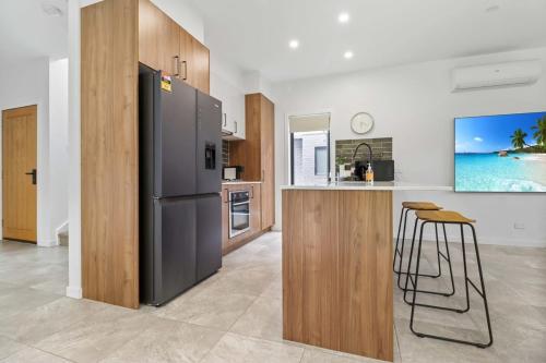 Storey Time I 2BR Townhouse for Melbourne Travel in 瑞斯維爾