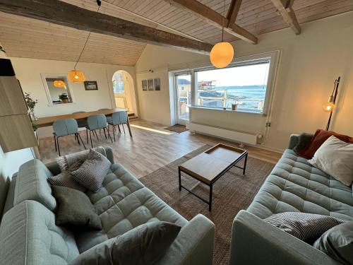 Grand seaview house Ilulissat