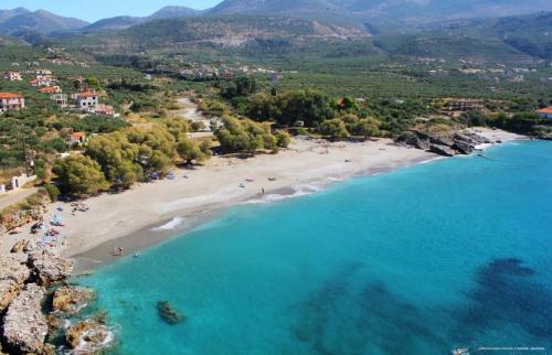 Mani Seaview Villa Lida - Luxury close to the beach
