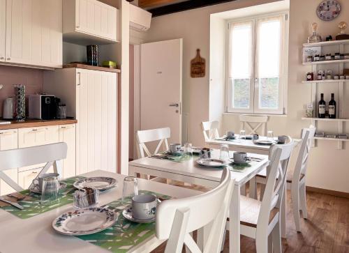 virtuve, RIAREL- Foresteria Lombarda in Valmorea