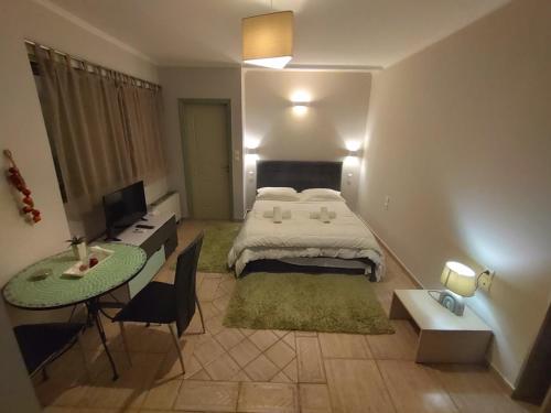 CENTRAL Studio - Fully equiped. Ideal for couples, Patras (photo 2)