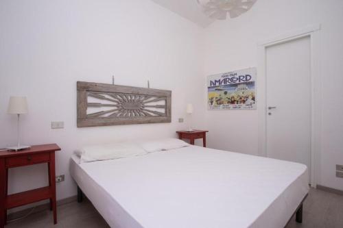 One-Bedroom Apartment image 9