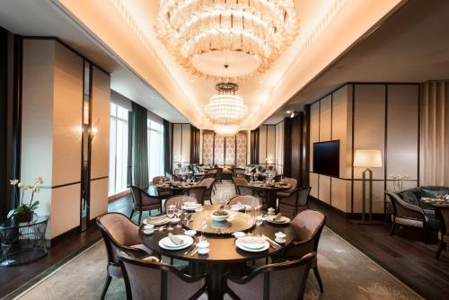 Restaurant, Conrad Guangzhou in Tianhe District-Zhujiang New Town