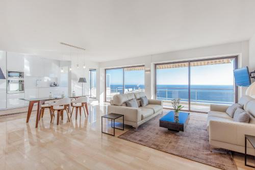 SUPER CANNES FRONT DE MER LUXUEUX VUE UNIQUE