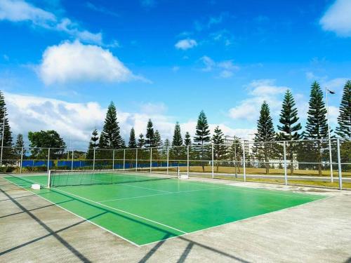 Cool and Savvy 1BR @Cool Suites Tagaytay - Tap to explore photos
