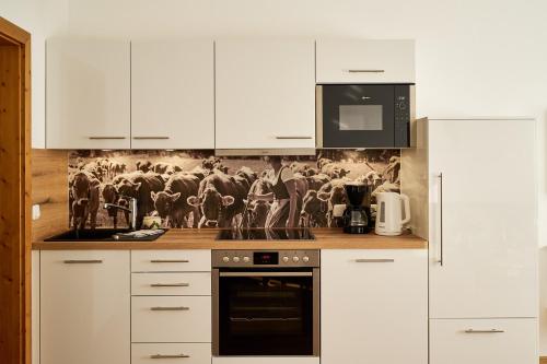 2 bedrooms, 3 beds