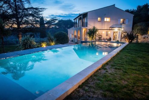 pleasant, detached villa with private heated pool for 12 people in saint-chamas - Location, gîte - Saint-Chamas