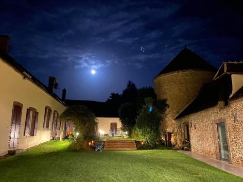 Garden, Domaine de Tardais, ideal famille avec piscine et nombreux loisirs in Senonches