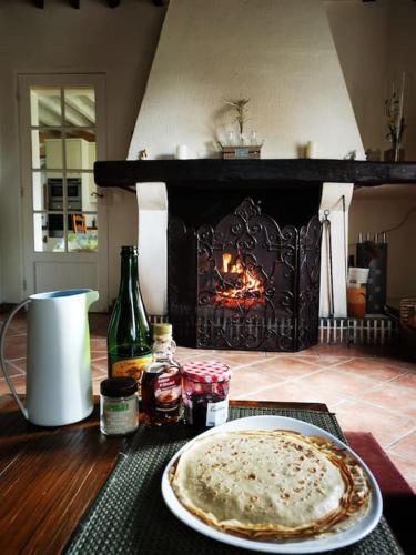 Domaine de Tardais, ideal famille avec piscine et nombreux loisirs in Senonches