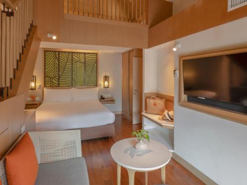 room detail thumbnail 1